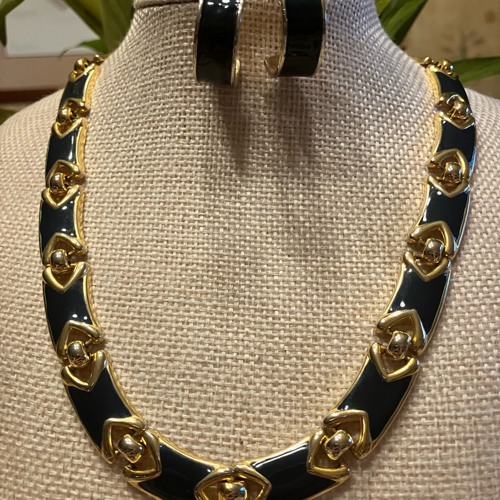 ENAMEL NECKLACE AND EARRING SET - Picture 7 of 12